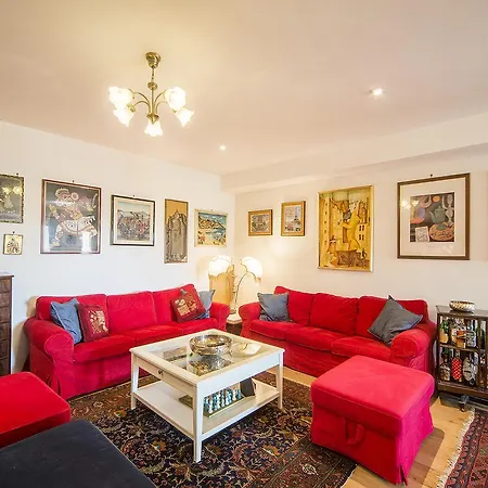Casale Dell'insugherata Oda ve Kahvaltı 4*