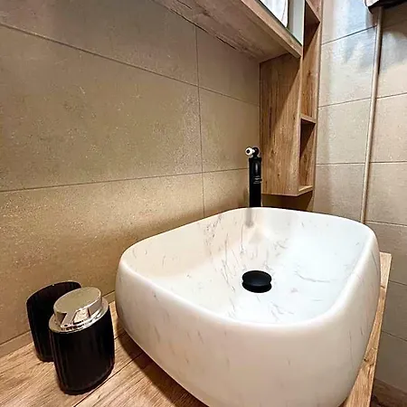 Bed & Breakfast Casale Dell'insugherata 4*