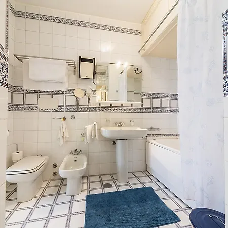Casale Dell'insugherata 2* Rome
