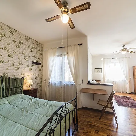Casale Dell'insugherata Bed & Breakfast Rome